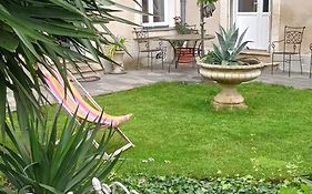 Agreables Chambres D'Hotes Pres Du Centre Ville Avec Jardin